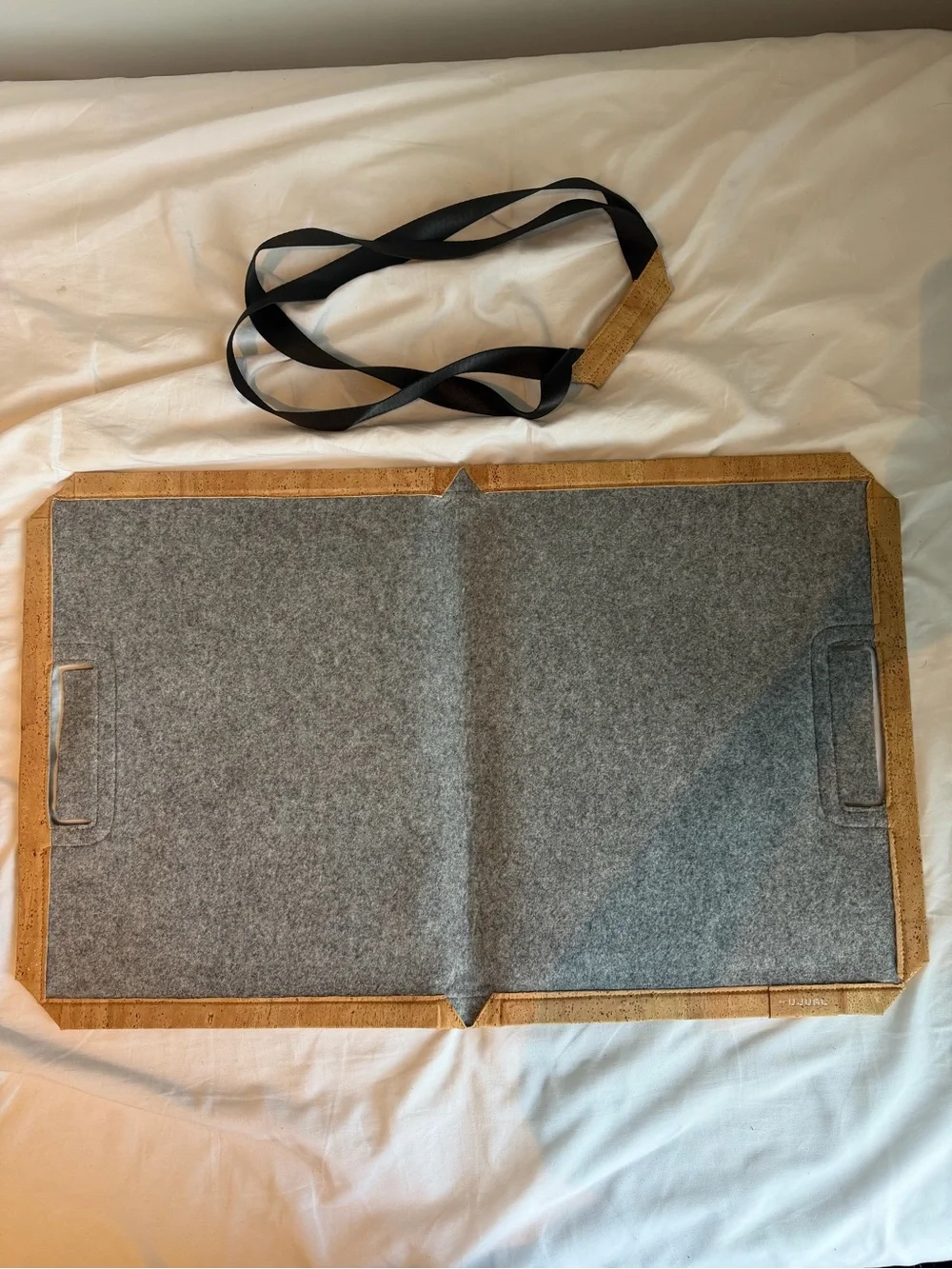 Minimal Cork Laptop Briefcase - Tan